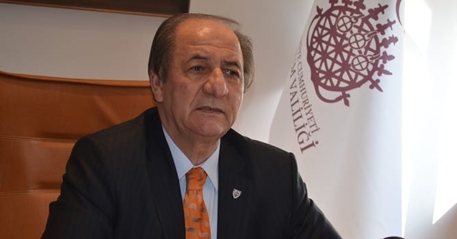 Vali Kara, keneye dikkat çekti