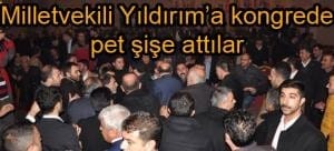 Milletvekili_Yldrma_kongrede_pet_ie_attlar