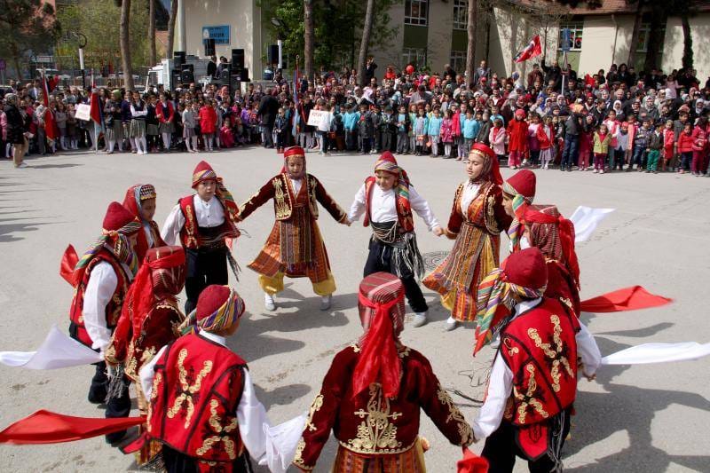 23 NİSAN COŞKUYLA OSMANCIK’TA KUTLANDI