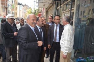 CHP ADAYLARI ESNAFLA BİR ARAYA GELDİ