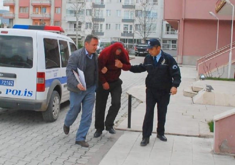 Cezaevi firarisi sahtekarlıkta yakalandı