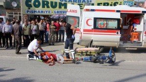 Kask takmadı ağır yaralandı