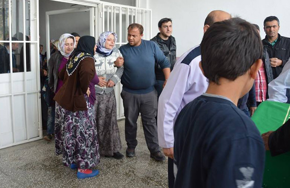 1 metrelik çukur minik Ceylini yuttu