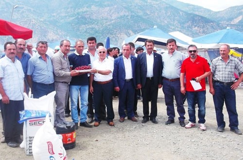 Kiraz şenliğinde, Maciran Rüzgarı esti