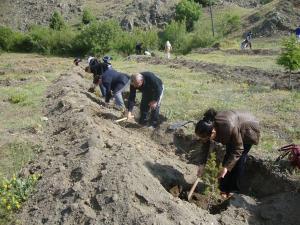 ŞEHİT SAVCI MEHMET SELİM KİRAZ ADINA OSMANCIK ADLİYESİ VE ÇORUM ORMAN İŞLETME MÜDÜRLÜĞÜ İŞBİRLİĞİ İLE OSMANCIK DURUCASU MEVKİİNDE HATIRA ORMANI OLUŞTURULDU (İSMAİL KABAKDERE/ÇORUM-İHA)