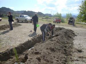ŞEHİT SAVCI MEHMET SELİM KİRAZ ADINA OSMANCIK ADLİYESİ VE ÇORUM ORMAN İŞLETME MÜDÜRLÜĞÜ İŞBİRLİĞİ İLE OSMANCIK DURUCASU MEVKİİNDE HATIRA ORMANI OLUŞTURULDU (İSMAİL KABAKDERE/ÇORUM-İHA)