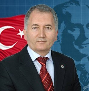 Ata’nın nutuk’unu yasaklayan müdür M.V adayı hemde …