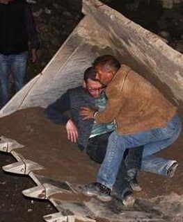 Şişede durduğu gibi durmadı