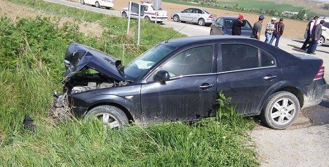 Ortaköy yolunda kaza 2 yaralı