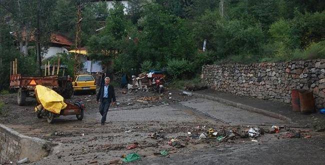 Yağışlar çiftçileri mahvetti