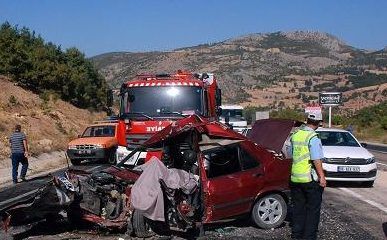 Kız istemeye giderken öldü