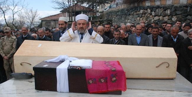 Tokat kaza kurbanlarına ağladı