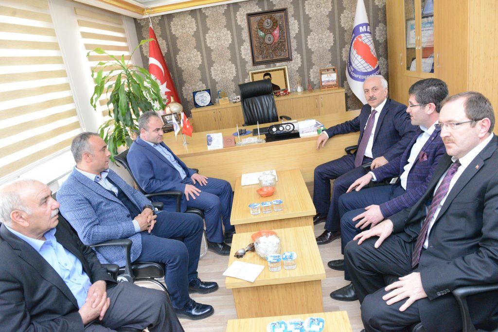 Başkan Gül’den Memur-Sen’e ziyaret