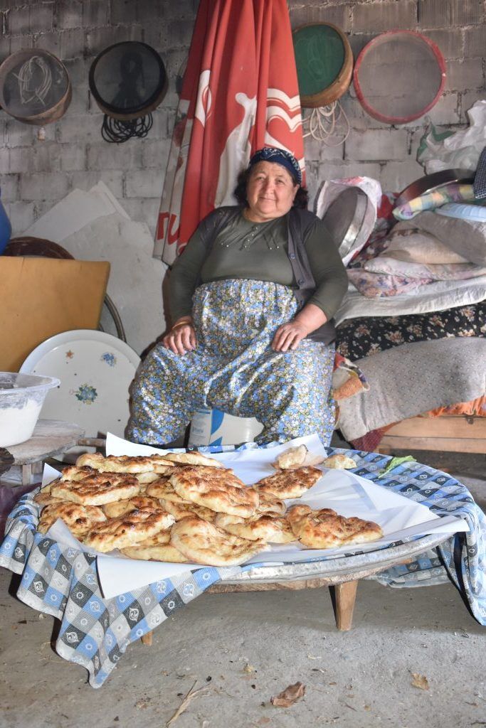 Gazeteci, Zeliha Aşçı  Günal adına çörek dağıtıldı