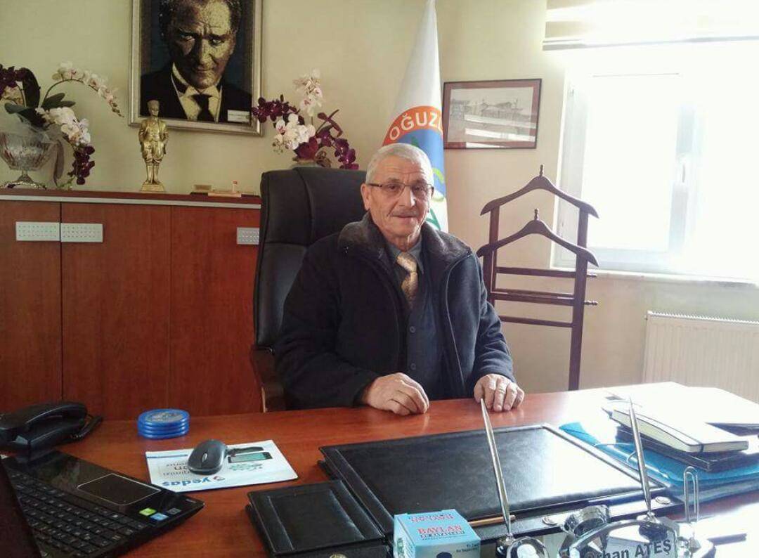 Başkan yardımcısı kansere yenildi