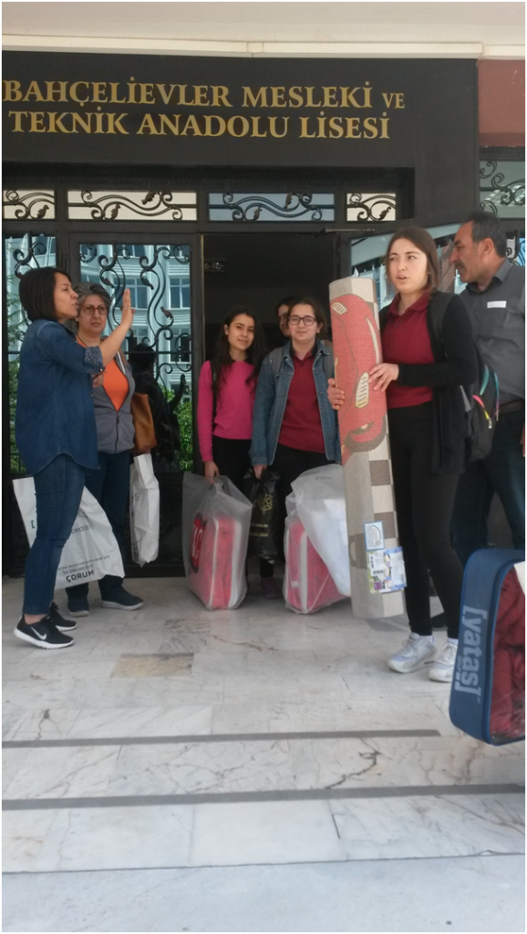 Başarılı Öğrencilere Çalışma Odası Yaptılar