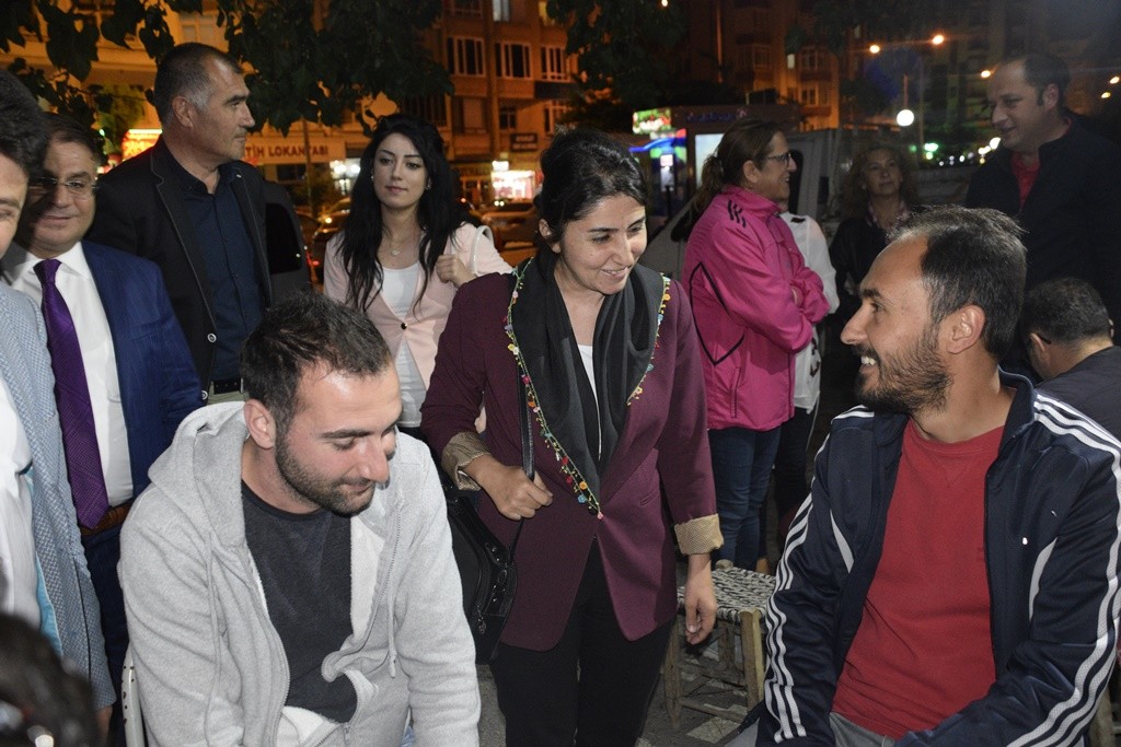 CHP Yazı çarşı turunda