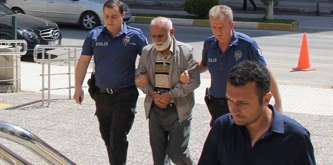 ”Anneniz öldü” dedi, polise teslim oldu