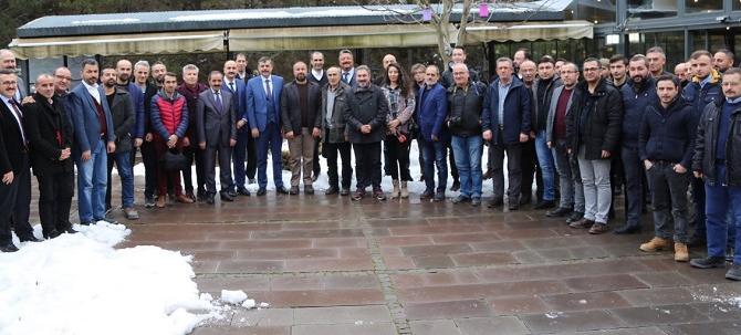 VALİ KAHVALTIDA BASINLA BİR ARAYA GELDİ