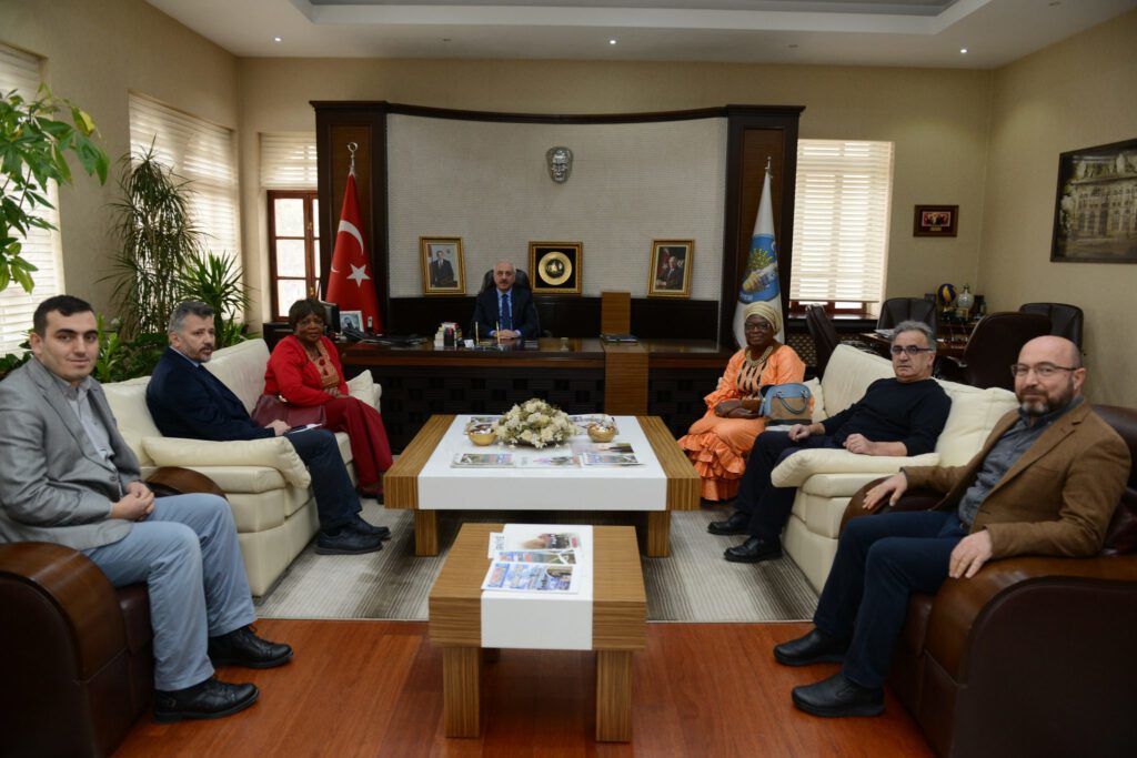 Büyükelçi eşlerinden Çorum Belediyesine ziyaret