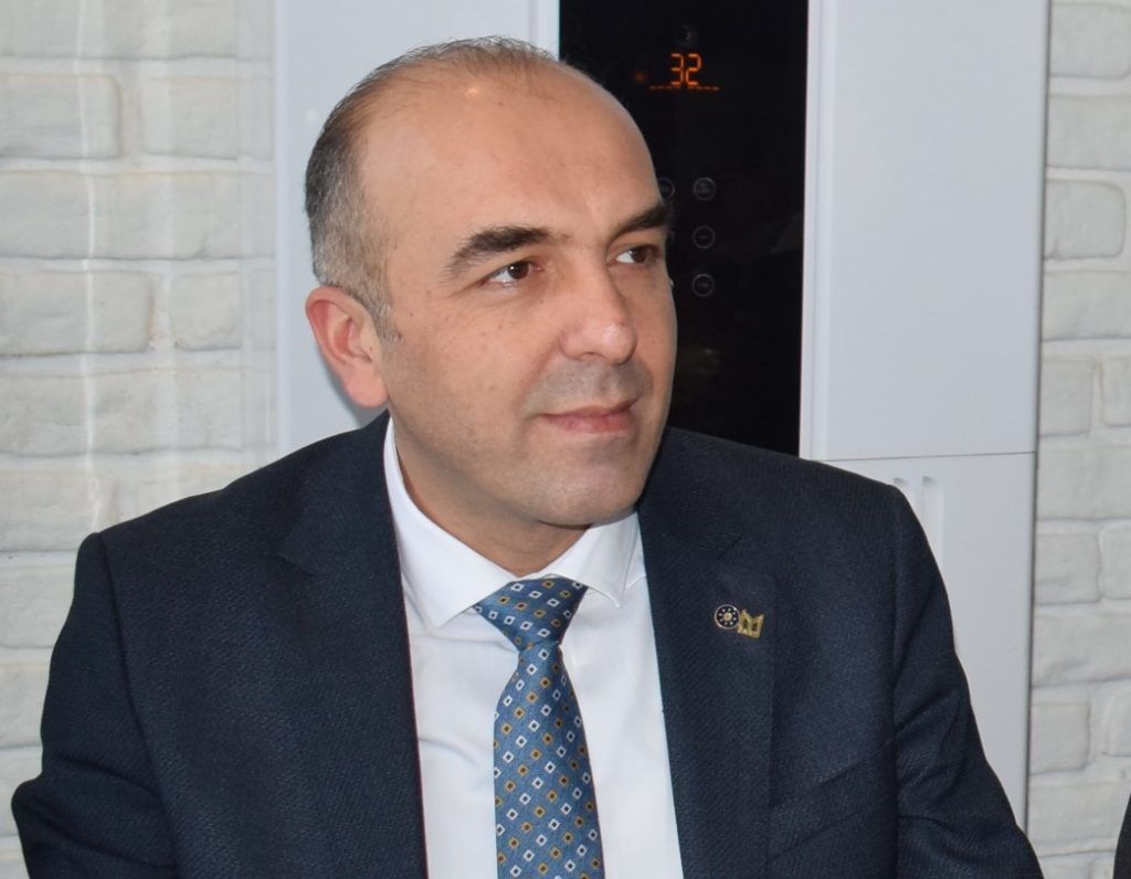 ”FETÖ GİTTİ MENZO GELDİ”