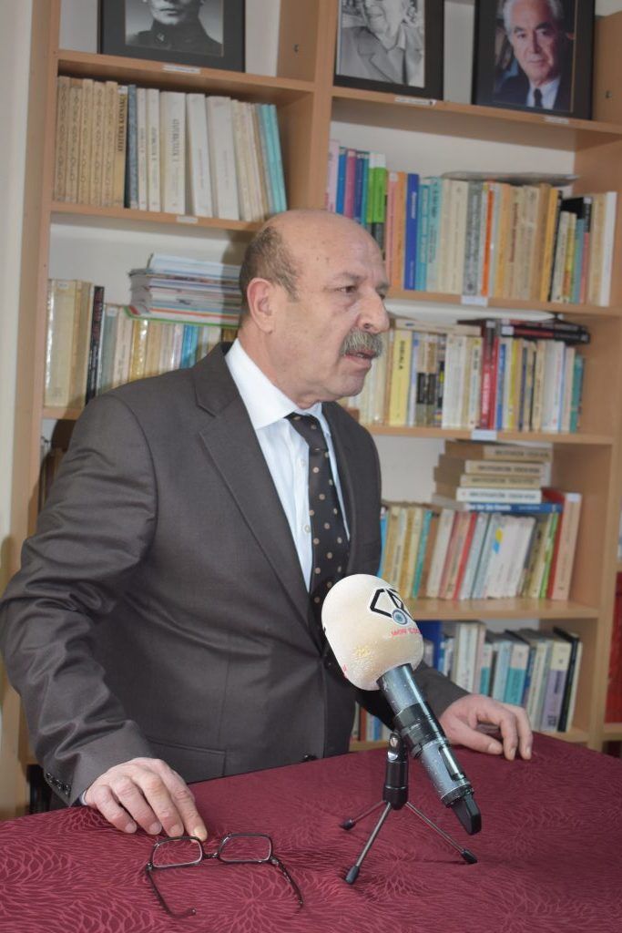 Demirer, “LAİKLİK YOKSA, DEMOKRASİ DE YOKTUR!”