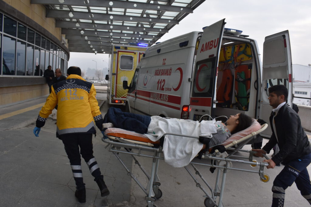 103 öğrenci ve 2 öğretmen zehirlendi