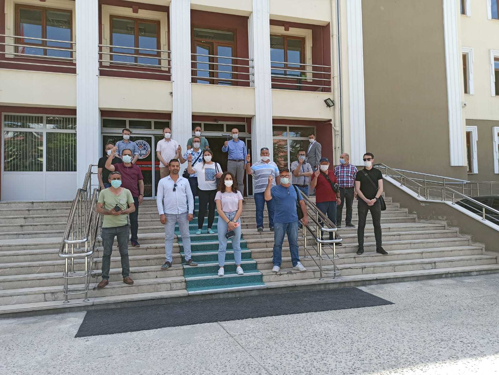 ÇORUM GAZETECİLERİ ŞİDDETE KARŞI TEK VÜCUT OLDU