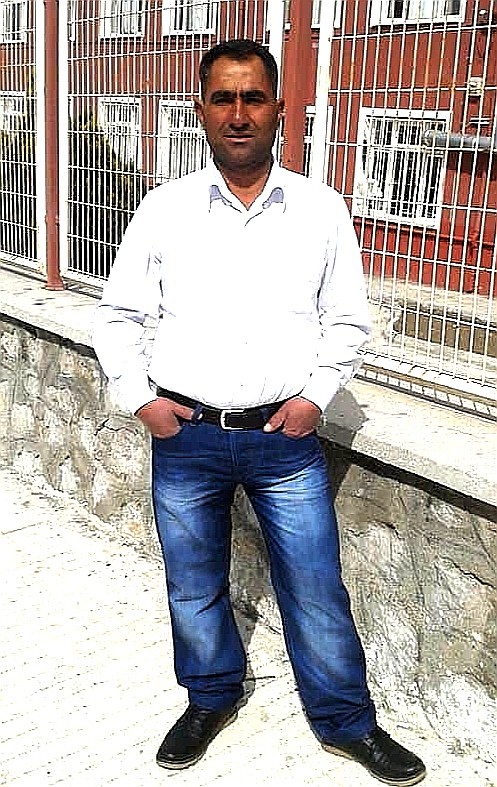 TRAKTÖR DEVRİLDİ BİR KİŞİ ÖLDÜ