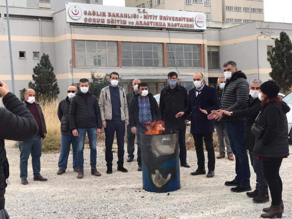 İYİ PARTİ HASTANE NÖBETİNE BAŞLADI