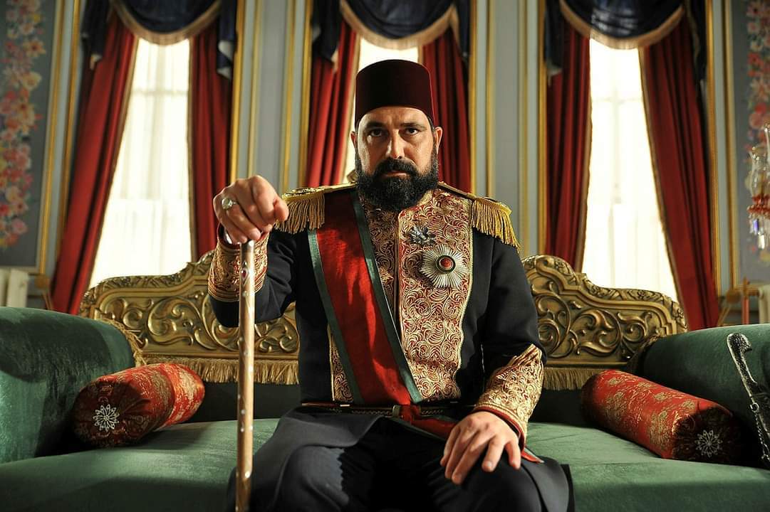 BELEDİYE DİZİYE 40 BİN TL VERDİ! BAŞKAN ELEŞTİRENLERE PATLADI