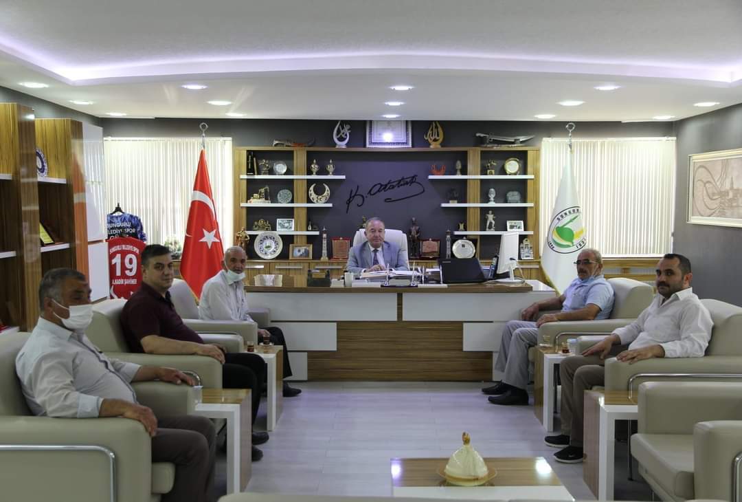 ŞEHİT AİLELERİNDEN BELEDİYE BAŞKANIMIZA ZİYARET