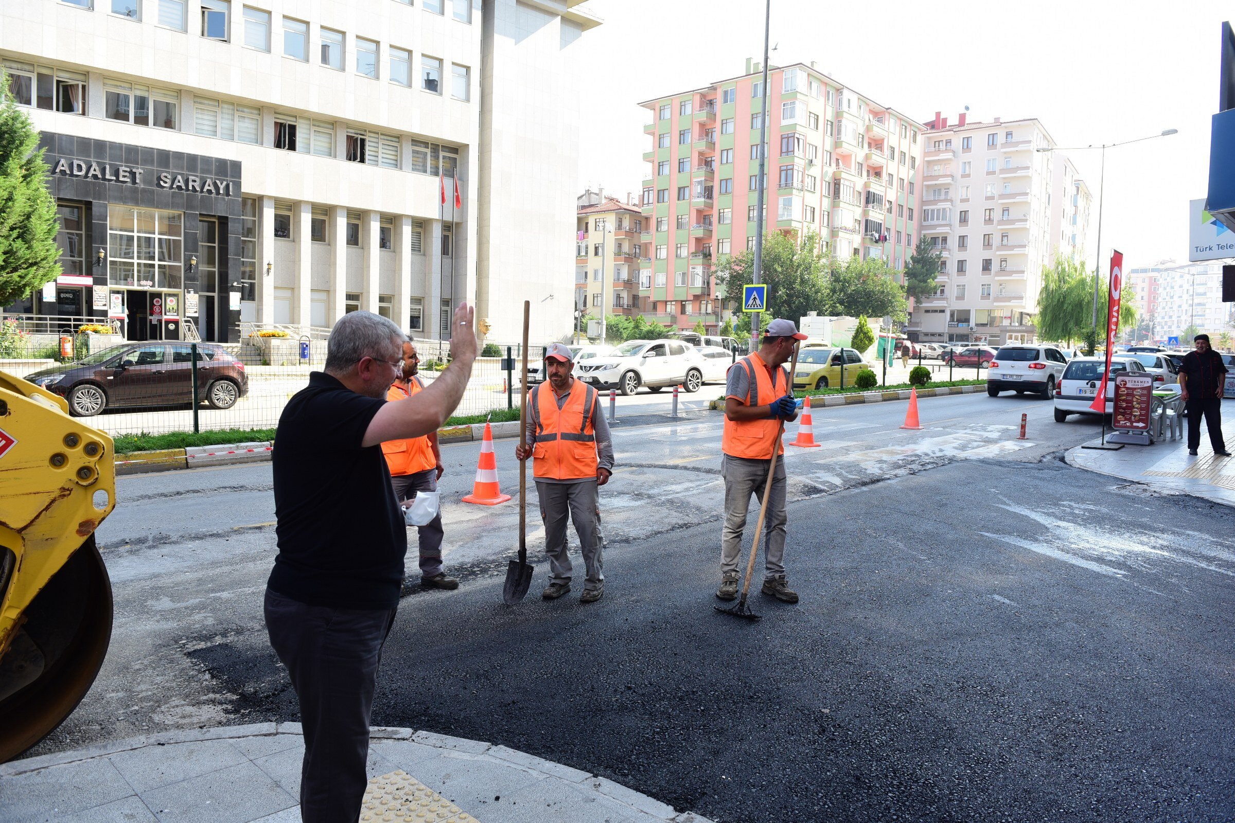 Üçtutlar 3, 5 ve 6. Sokakların asfaltlı yenilendi