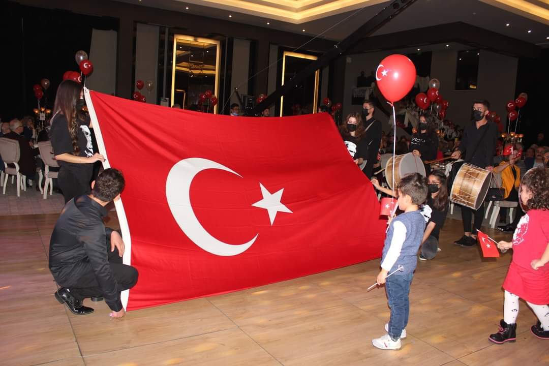 CUMHURİYET BALOSU BÖYLE OLUR İŞTE