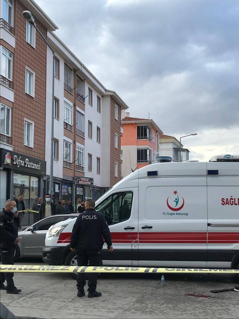 CUMA PAZARINDA SİLAHLI ÇATIŞMA 3 YARALI