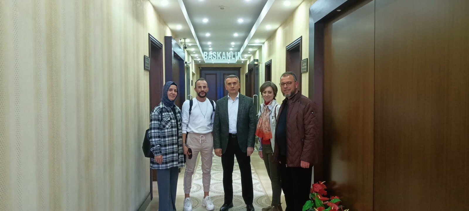 SOKAK HAYVANLARINA SES OLMAK İÇİN BİR ARAYA GELDİLER