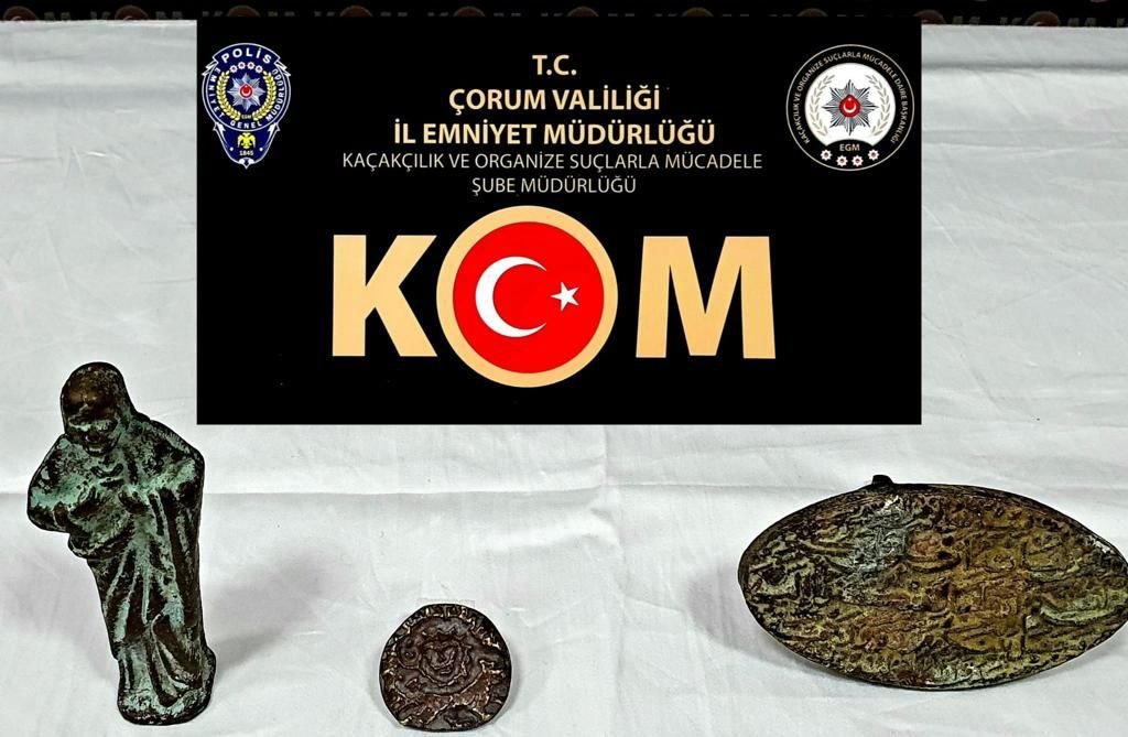 İŞYERİNDE TARİHİ ESER ELE GEÇİRİLDİ