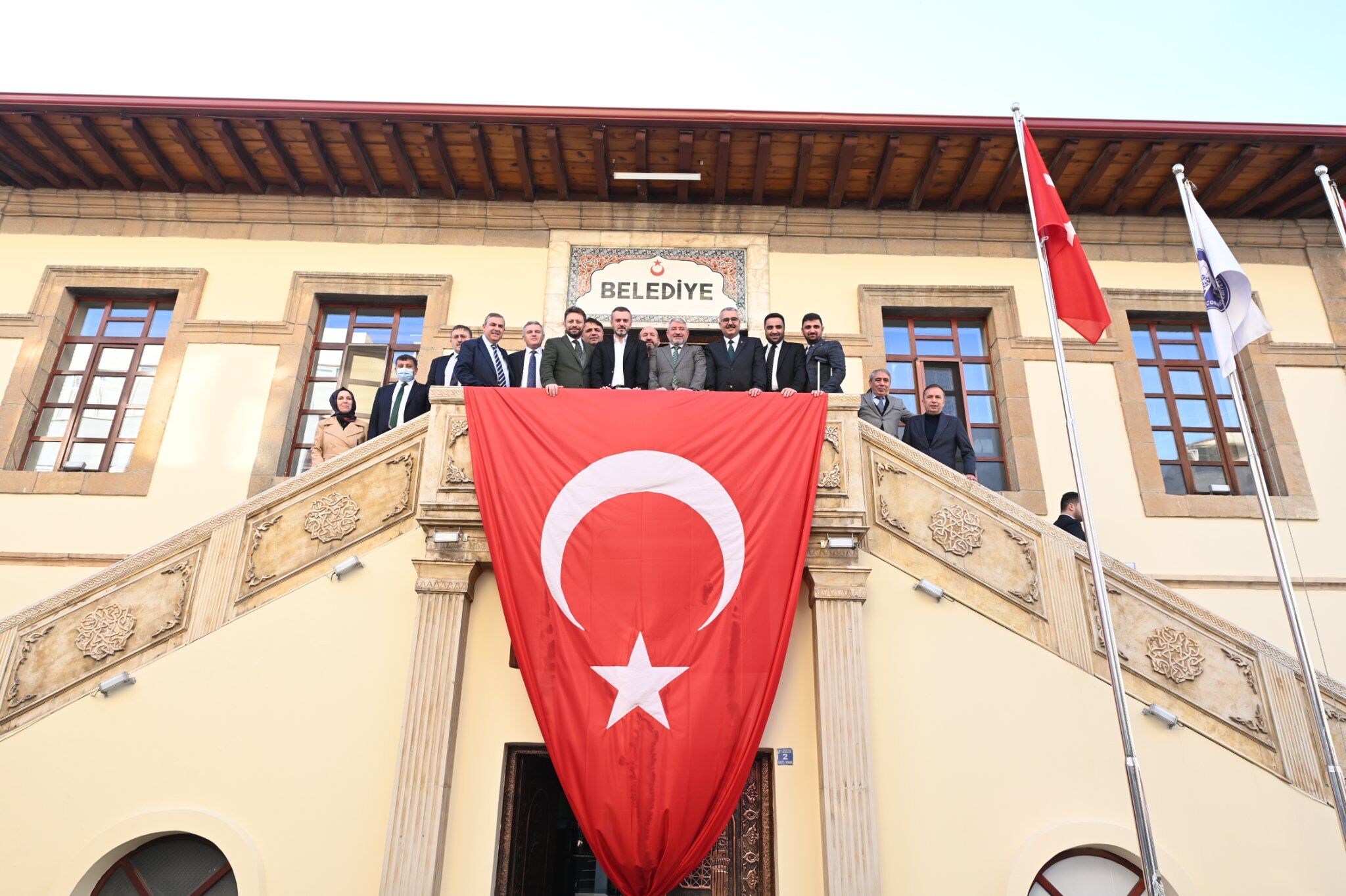 Kandemir’den Başkan Aşgın’a övgü