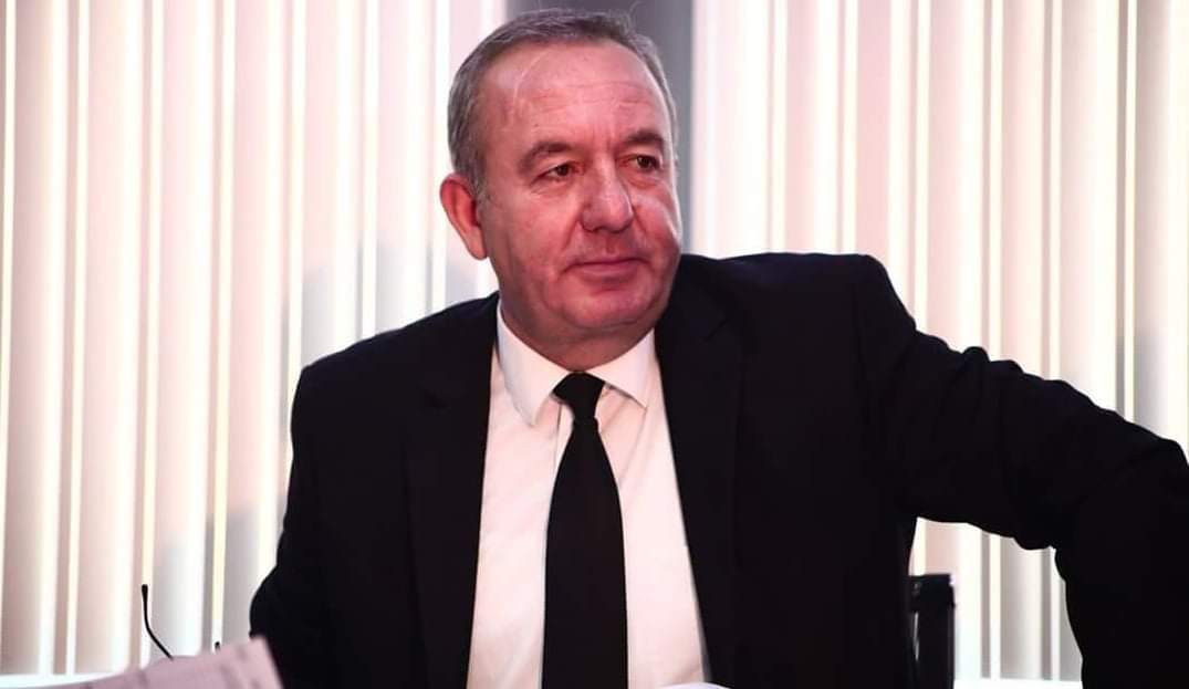 “İNSANLAR ARTIK CEKETİNİ SATACAK DURUMA GELDİ”
