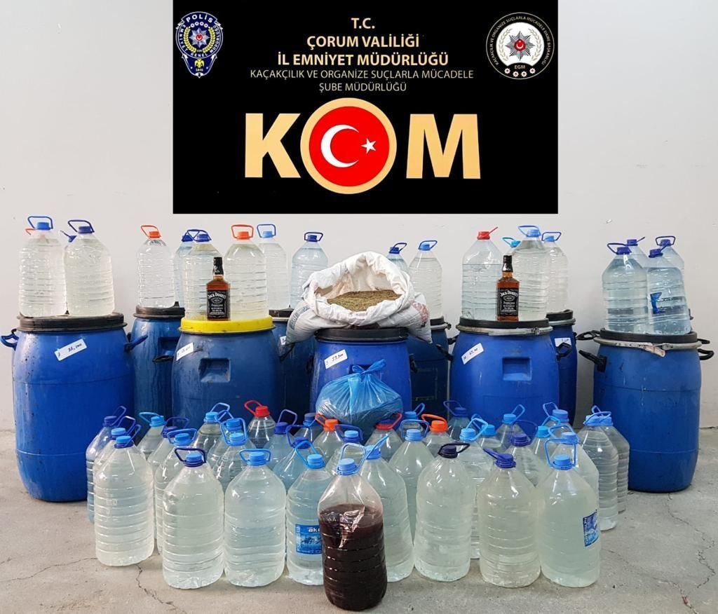 ÇORUM EMNİYETİ YİNE BİR TON KAÇAK İÇKİ YAKALADI