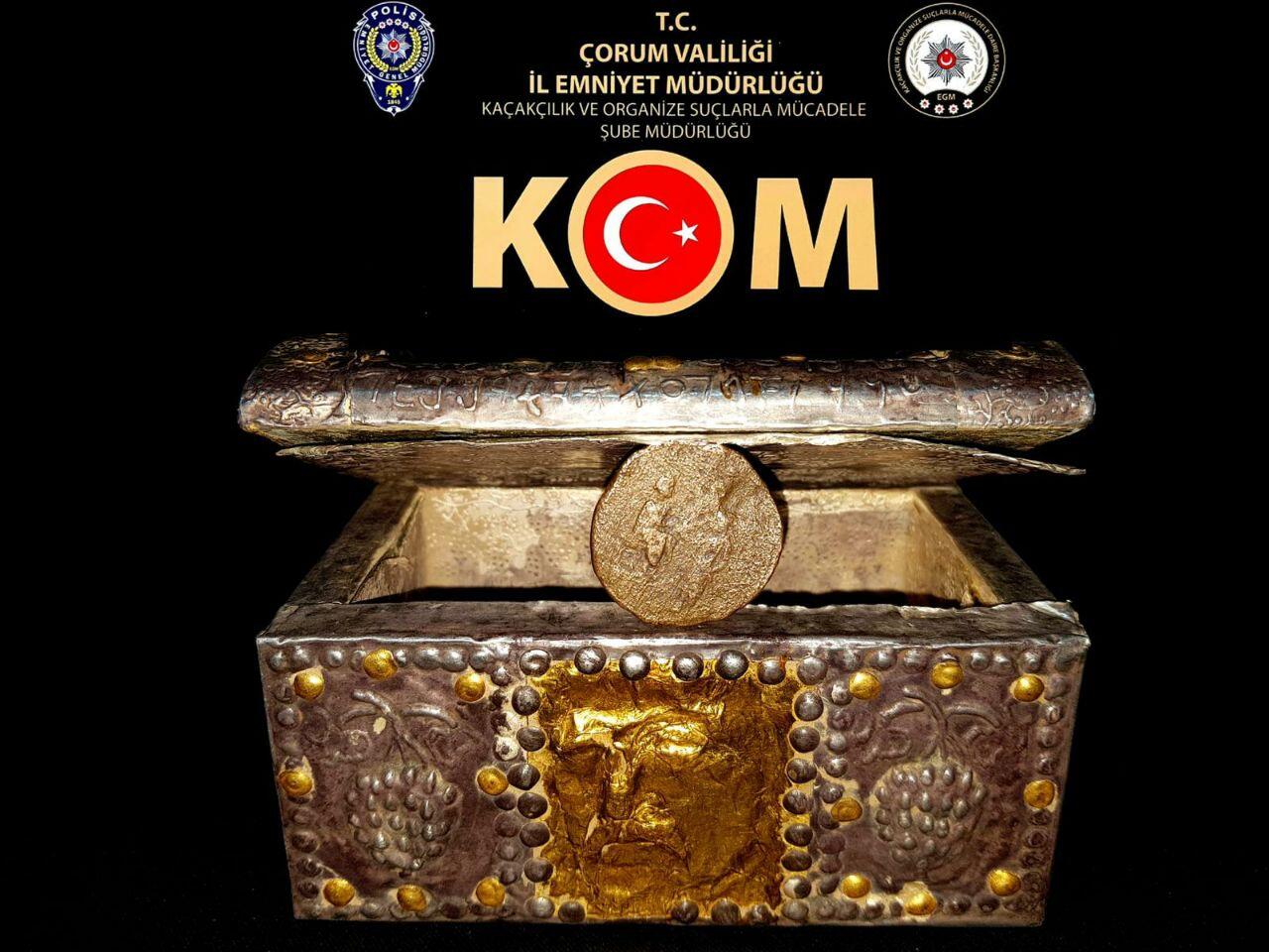ALTIN KAPLAMA AHİT SANDIĞI ELE GEÇİRİLDİ