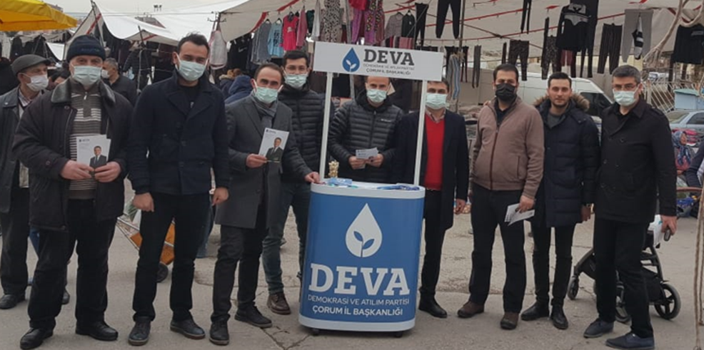 “DEVA saraylarda köşklerde değil, pazarda”