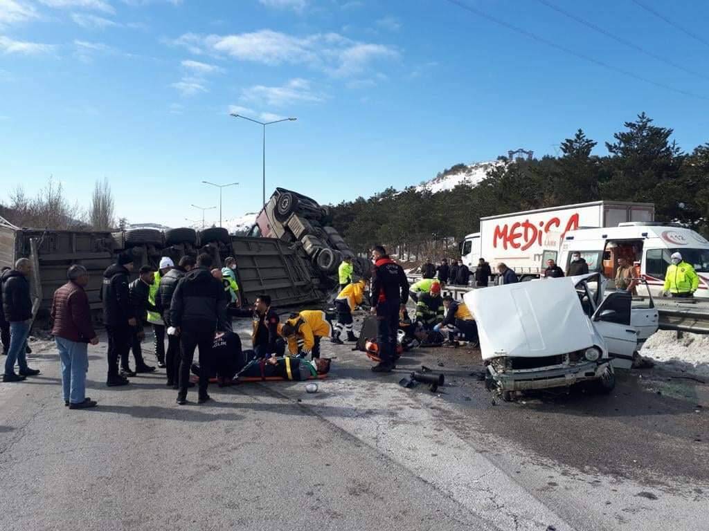 ASKERE GİTMEK İÇİN YOLA ÇIKTI! ÇORUM’DAKİ KAZADA CAN VERDİ