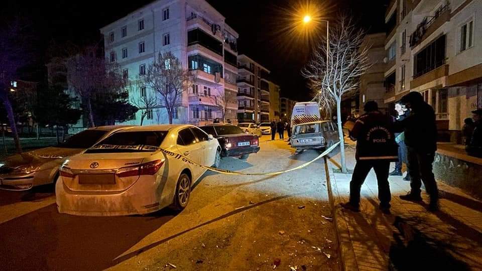 POLİSTEN KAÇAN ZANLILAR “KAZA” YAPINCA YAKALANDI