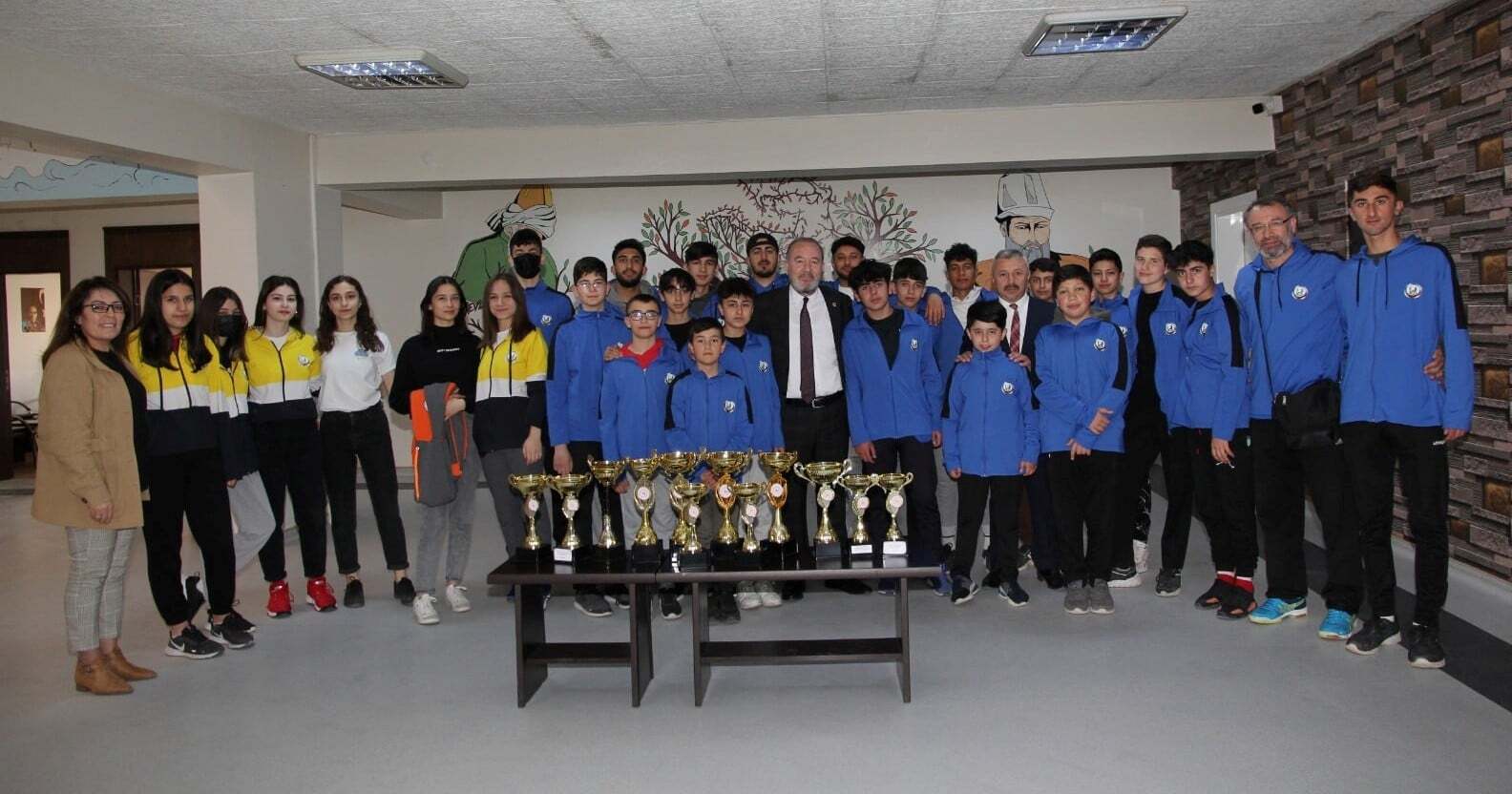 12 kupa, 200 madalya aldılar ONLAR, MADALYA AVCILARI!