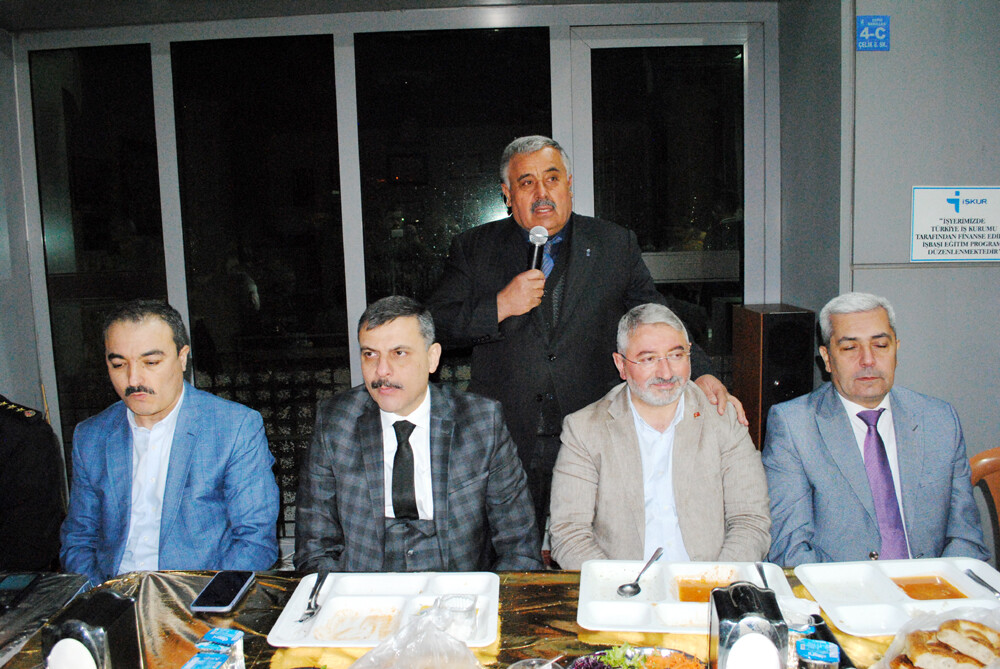 Çorum Protokolü Esnafla İftar Yaptı