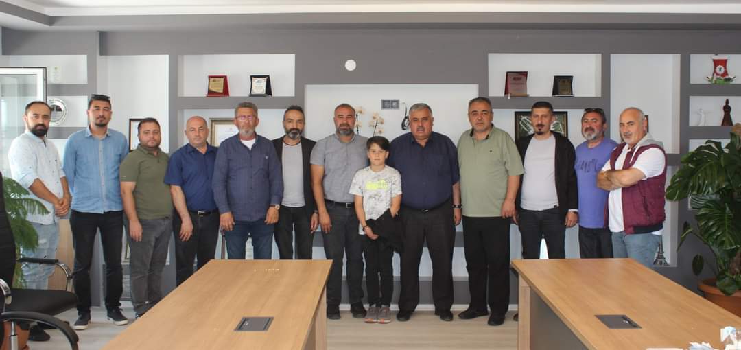 GAZETECİLERDEN GÜR’E HAYIRLI OLSUN ZİYARETİ
