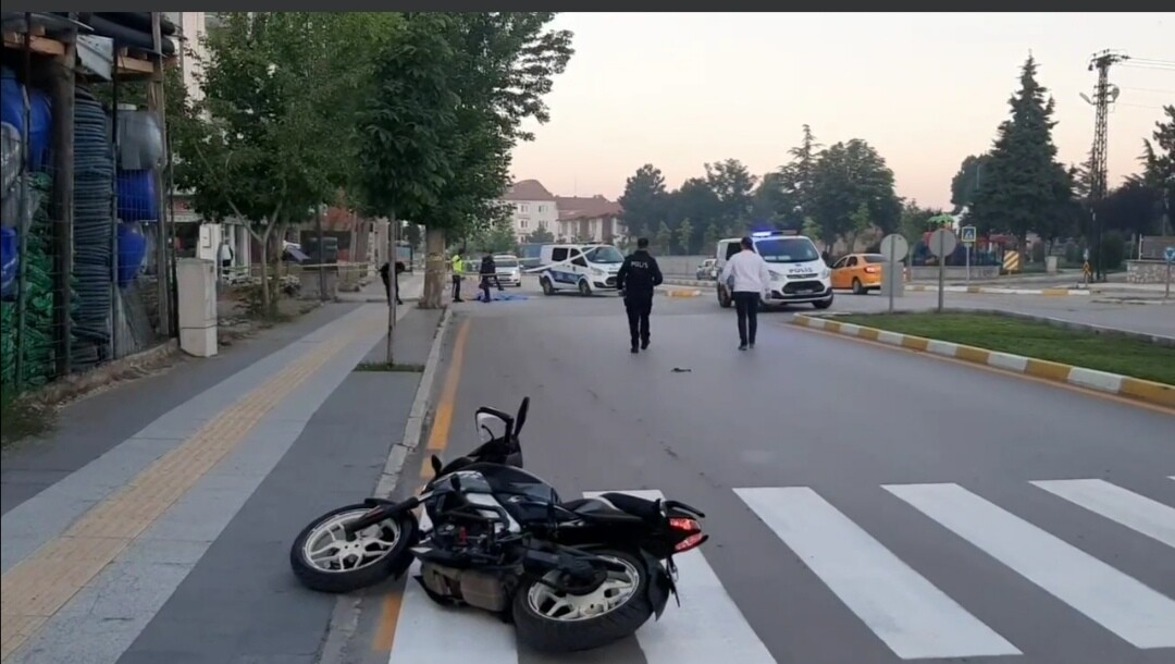 ÇORUM’DA MOTOSİKLET KAZASI, 1 ÖLÜ 1 YARALI