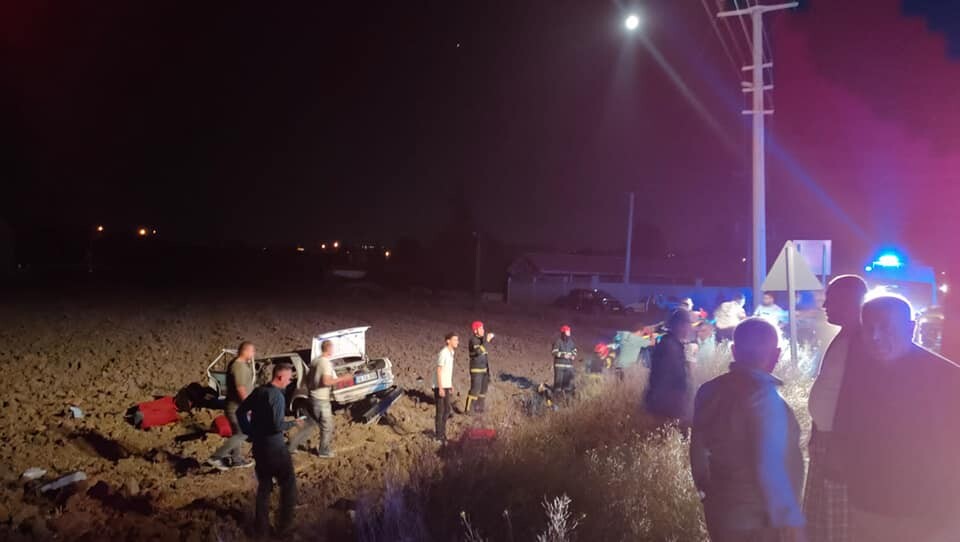 Feci kazada kardeşi, 3 kişi yaralandı