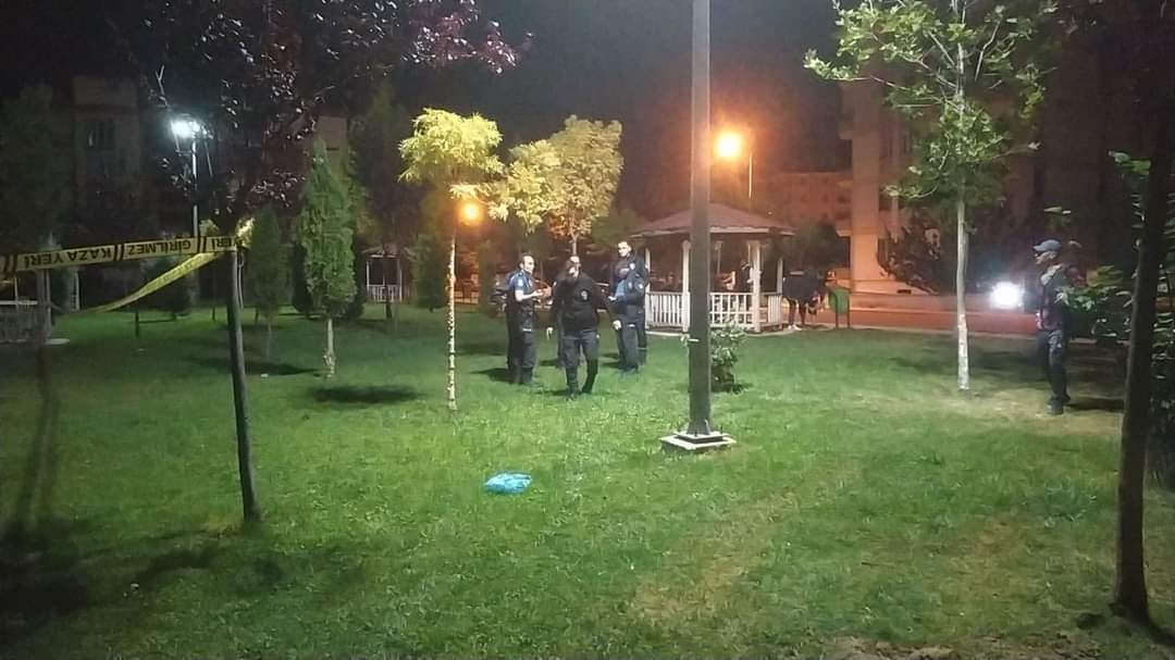 ÇORUM’DA BIÇAKLI KAVGA! 1 KİŞİ ÖLDÜ, 2 KİŞİ YARALANDI